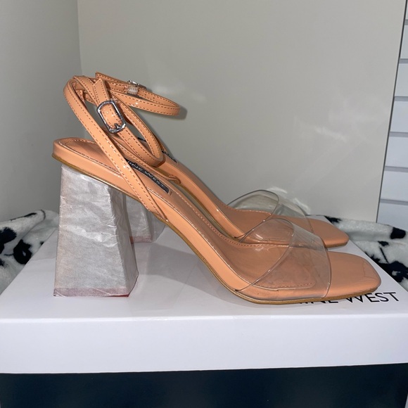 NineWest  Clear Heels - Picture 5 of 5